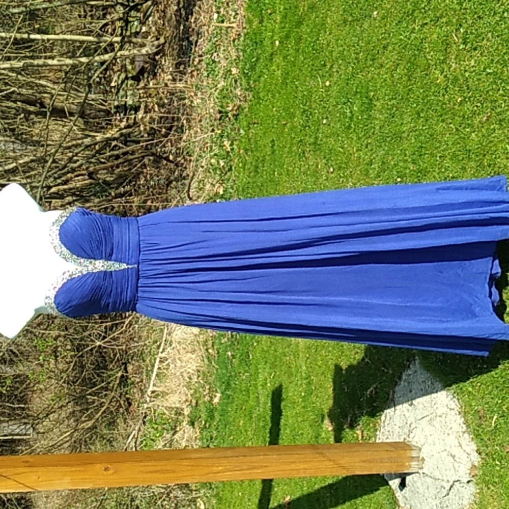 Prom gown size 4